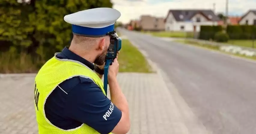 Kierowca BMW pędził 105 km/h w obszarze zabudowanym