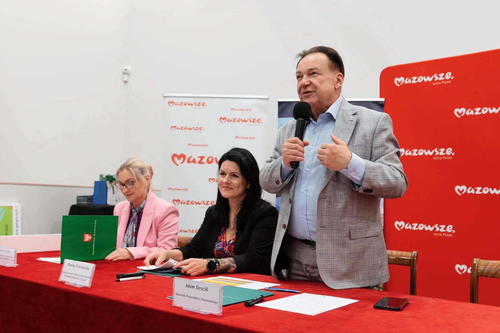 wsparcie finansowe z budżetu Samorządu Województwa Mazowieckiego.